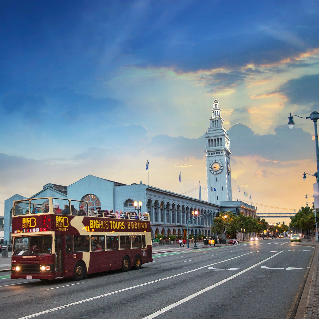 Big Bus San Francisco: Panoramic Night Tour - Photo 1 of 7